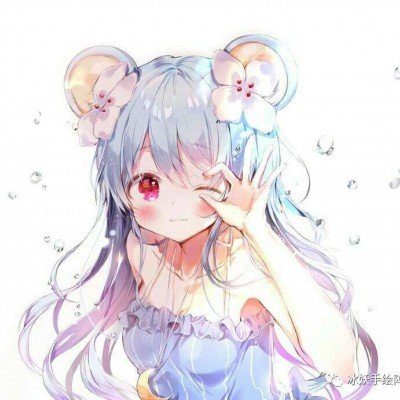 宝宝差点摔倒一车厢人都动了